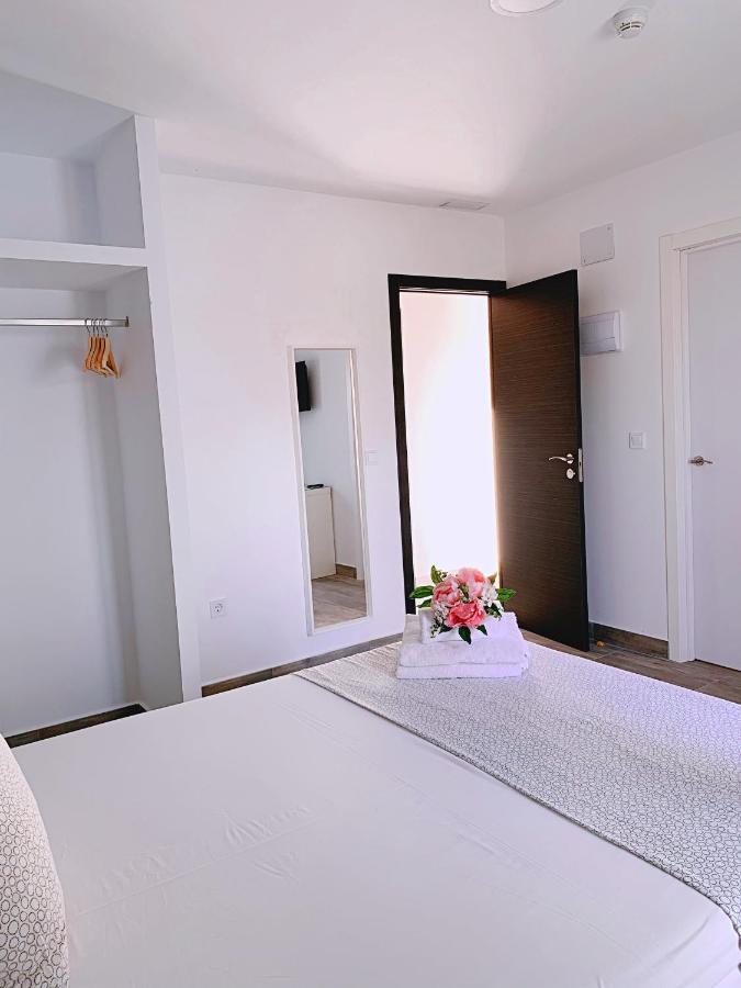 Hostal El Castillo Alcalá de Guadaira Buitenkant foto