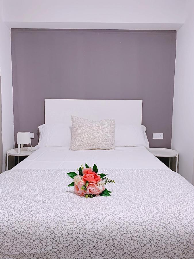 Hostal El Castillo Alcalá de Guadaira Buitenkant foto